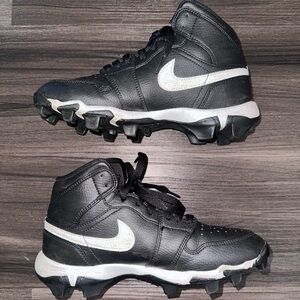 Jordan 1 Kids’ Mid Multisport Cleats